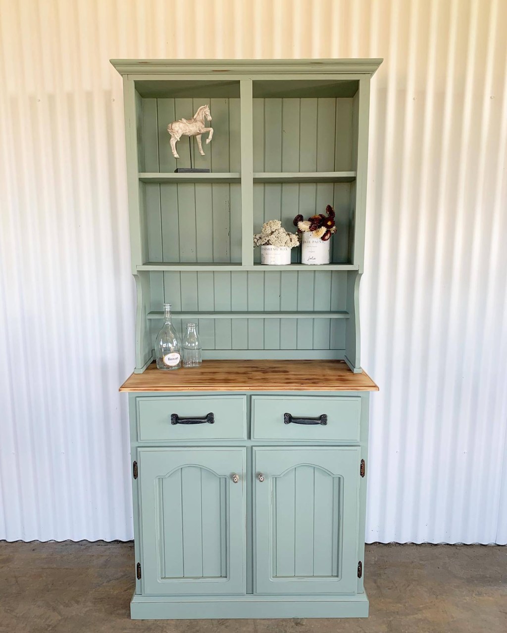 Picture of: Painted Hutch Makeover Ideas