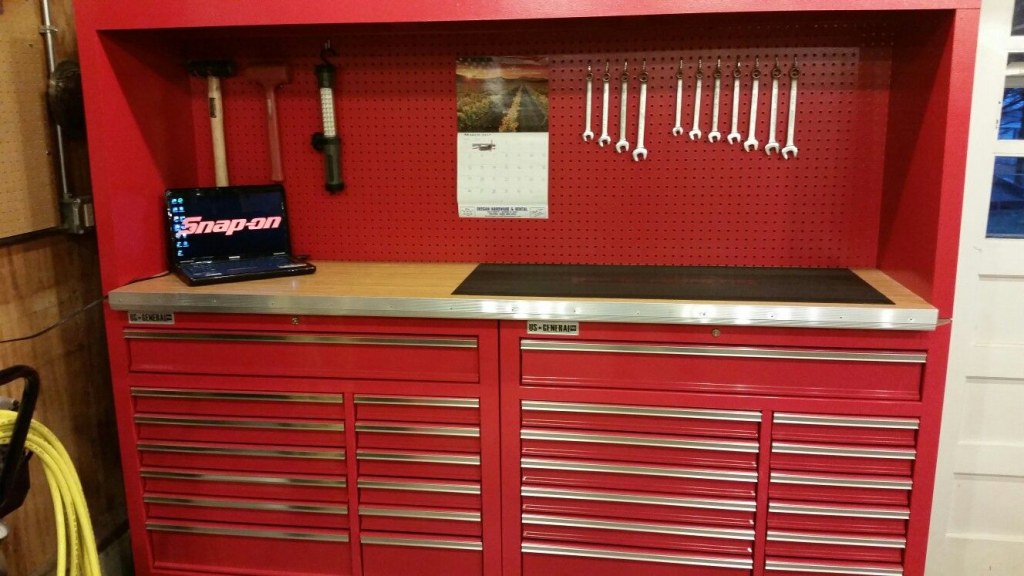 Picture of: Pin on Garage shop