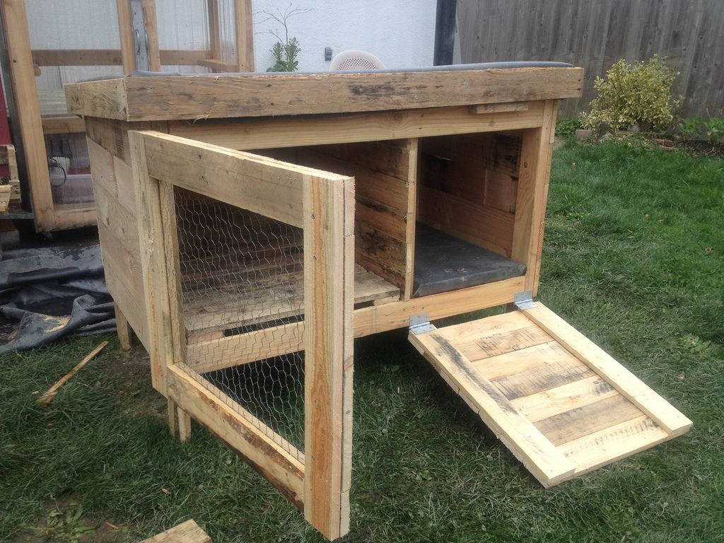 Picture of: Pin on Rabbit Hutches