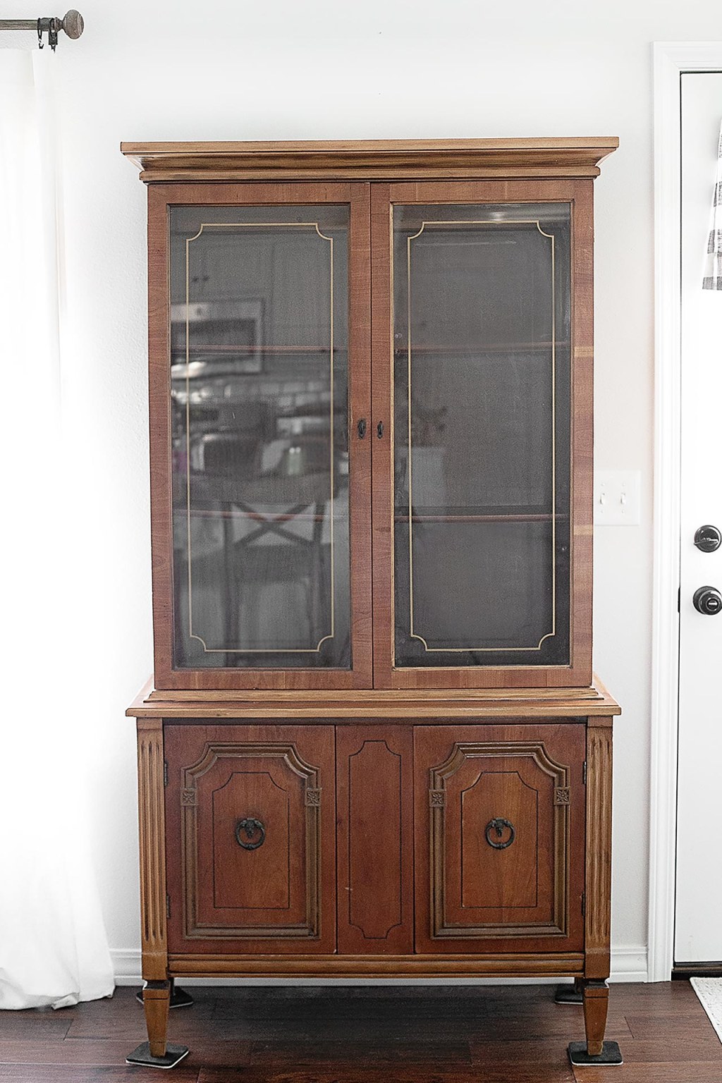 Picture of: Refinished Hutch – Before and After – Live Laugh Rowe
